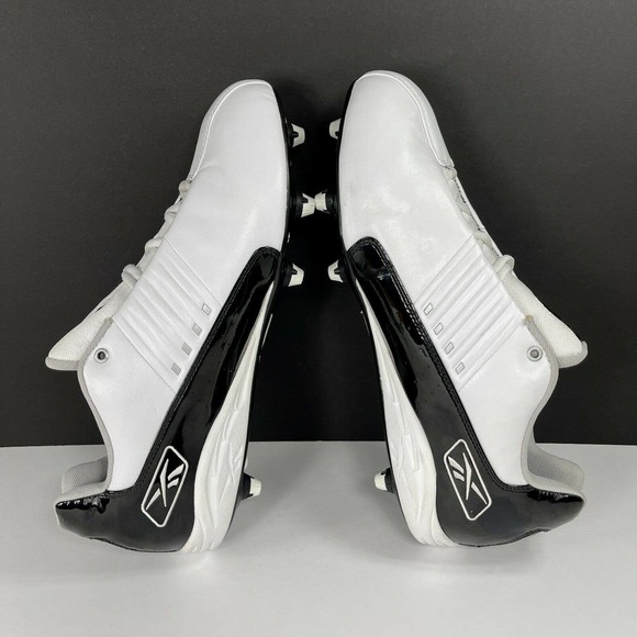 Athletic_Shoes